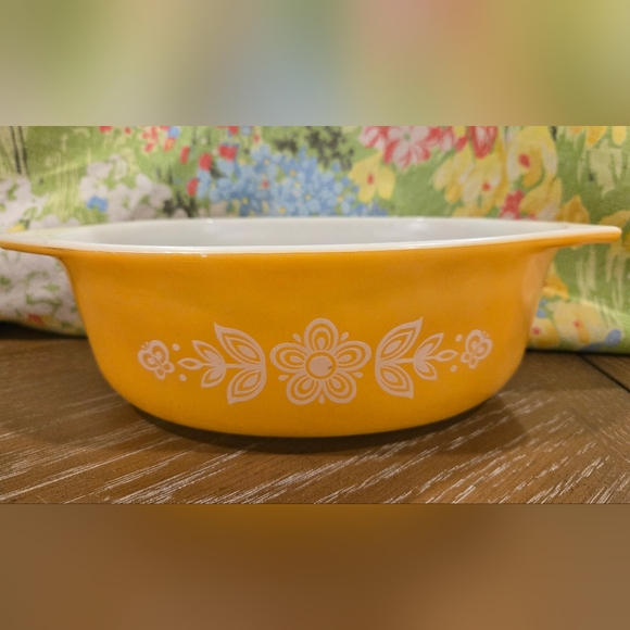 Vintage Other - Vintage Pyrex Butterfly Gold #043